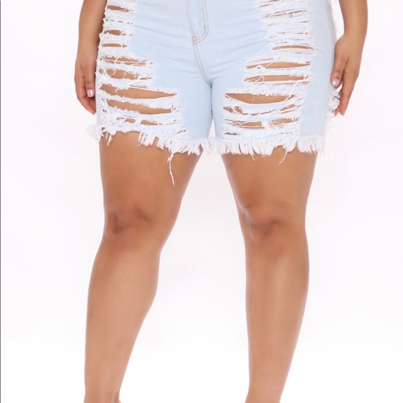 NWT FashionNova Yes Now Distressed Bermuda Shorts - Picture 2 of 3